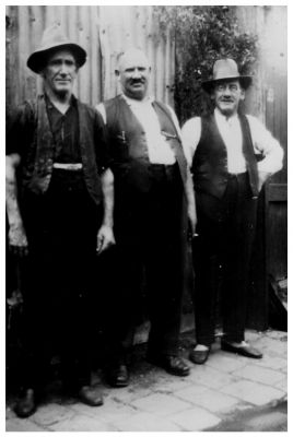 1930s Lois's grandfather Sidney Millard with Babe and George
