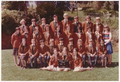 1976 Year 7B Class Mistress at Braemar College, Mt Macedon
In the 1975 Christmas holidays, Lois saw an advertisement for a new Christian Community school called Braemar College, about to start in Mt Macedon, replacing the old Clyde College. She was successful in her application and she moved to Mt Macedon in early 1976, where she rented an outhouse in one of the properties on the mount.
Her time there was busy by any standard, with Y12 Commercial and Legal Studies, Y11 Accounting, Economics, Commercial and Legal Studies and Typing, along with Y7 Biblical Studies. Add in roles as Commerce Coordinator, Bookshop Coordinator and Camp Coordinator and you start to wonder how she survived. But survive she did, and thrived. 
