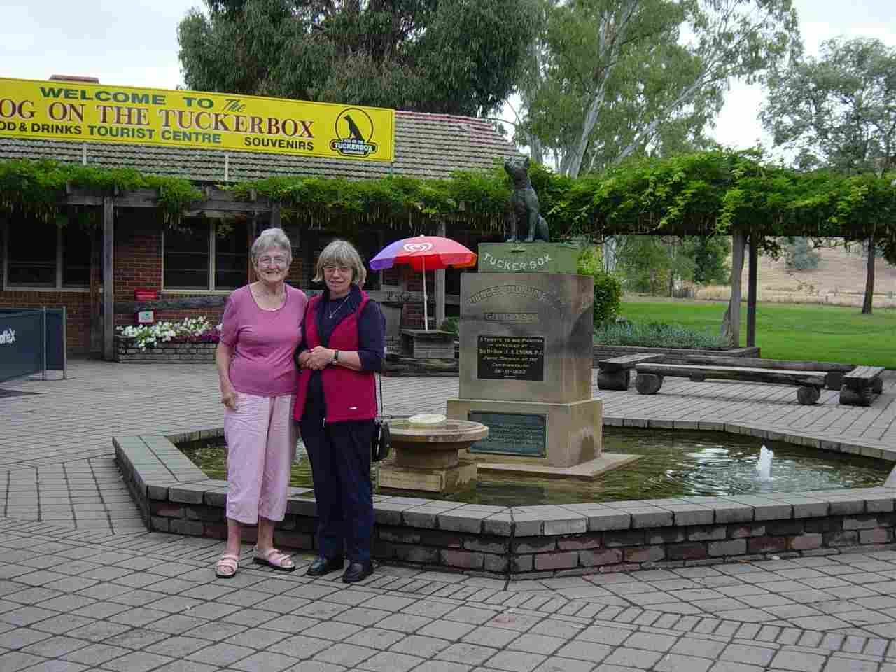 Lois and Rosemary at the Dog on the Tuckerbox in February 2005