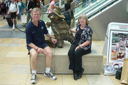 Tim and Lois and Paddington, Paddington Station, London