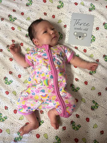 Leona 3 weeks old